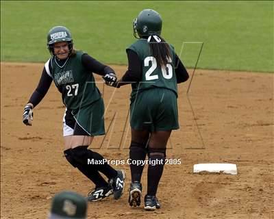 Thumbnail 1 in Flintridge Prep vs. Pomona Catholic (D5 Sec. Final) photogallery.