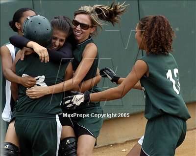 Thumbnail 1 in Flintridge Prep vs. Pomona Catholic (D5 Sec. Final) photogallery.