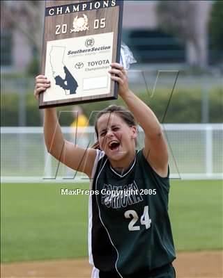 Thumbnail 3 in Flintridge Prep vs. Pomona Catholic (D5 Sec. Final) photogallery.