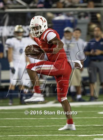 Thumbnail 3 in Orange Lutheran vs. St. John Bosco photogallery.