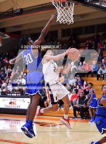 Thumbnail 1 in St. Rita vs. Vashon (Kevin Brown Memorial Tournament of Champions) photogallery.