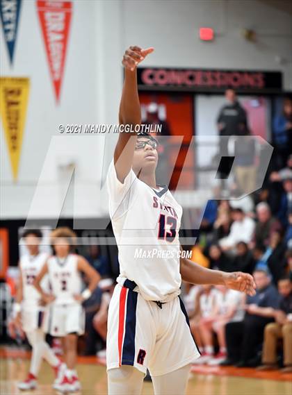Thumbnail 2 in St. Rita vs. Vashon (Kevin Brown Memorial Tournament of Champions) photogallery.