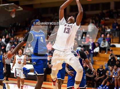 Thumbnail 2 in St. Rita vs. Vashon (Kevin Brown Memorial Tournament of Champions) photogallery.