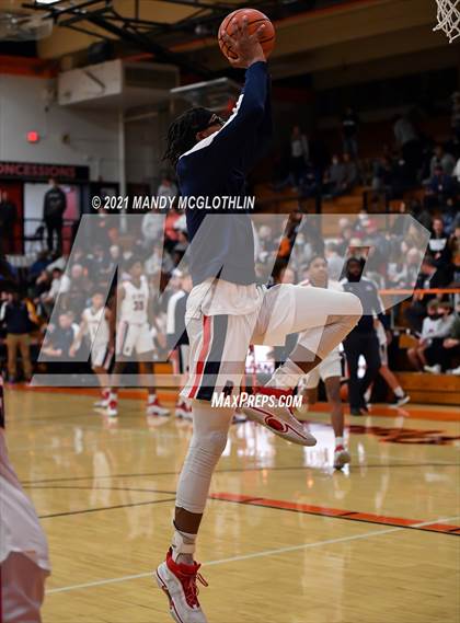 Thumbnail 2 in St. Rita vs. Vashon (Kevin Brown Memorial Tournament of Champions) photogallery.