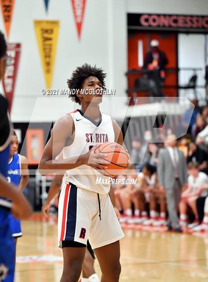 Thumbnail 3 in St. Rita vs. Vashon (Kevin Brown Memorial Tournament of Champions) photogallery.