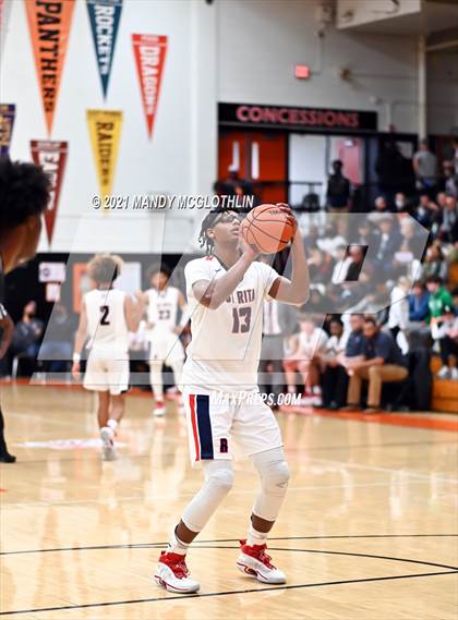 Thumbnail 3 in St. Rita vs. Vashon (Kevin Brown Memorial Tournament of Champions) photogallery.