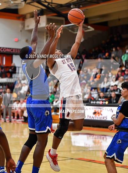 Thumbnail 1 in St. Rita vs. Vashon (Kevin Brown Memorial Tournament of Champions) photogallery.