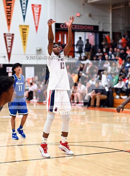 Thumbnail 1 in St. Rita vs. Vashon (Kevin Brown Memorial Tournament of Champions) photogallery.