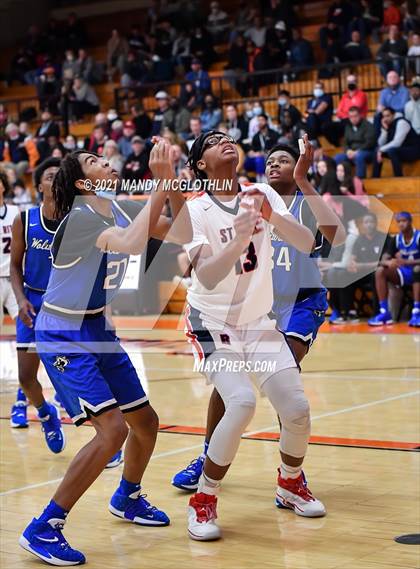 Thumbnail 1 in St. Rita vs. Vashon (Kevin Brown Memorial Tournament of Champions) photogallery.