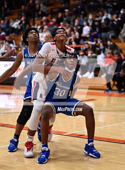 Thumbnail 3 in St. Rita vs. Vashon (Kevin Brown Memorial Tournament of Champions) photogallery.