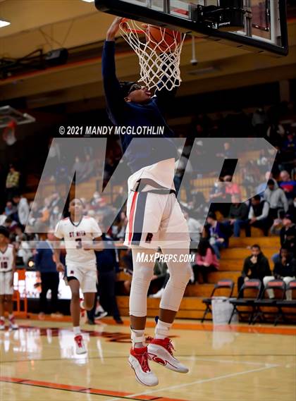 Thumbnail 1 in St. Rita vs. Vashon (Kevin Brown Memorial Tournament of Champions) photogallery.
