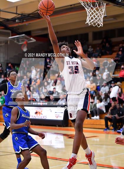 Thumbnail 2 in St. Rita vs. Vashon (Kevin Brown Memorial Tournament of Champions) photogallery.