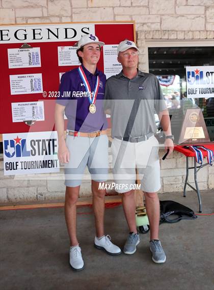 Thumbnail 2 in UIL 4A Boys Golf Final Awards photogallery.