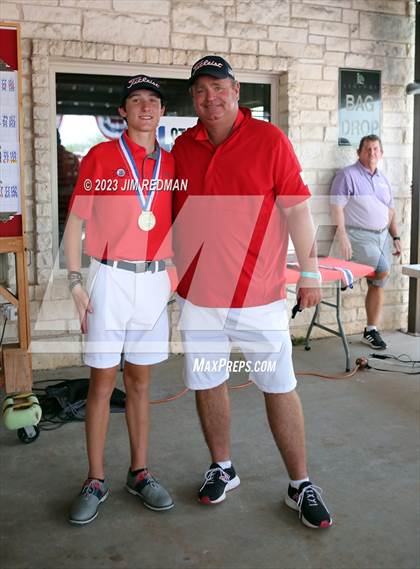 Thumbnail 2 in UIL 4A Boys Golf Final Awards photogallery.