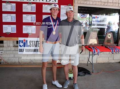 Thumbnail 3 in UIL 4A Boys Golf Final Awards photogallery.