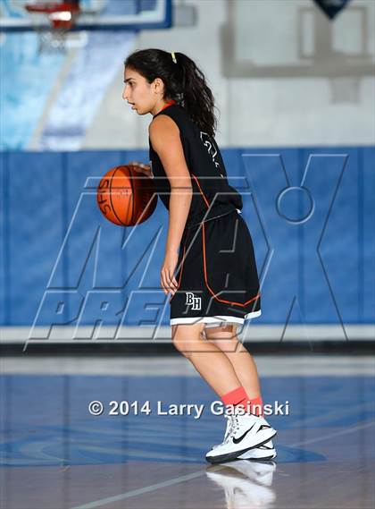 Thumbnail 1 in Beverly Hills @ Saugus photogallery.