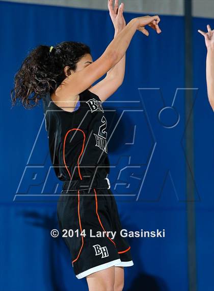 Thumbnail 1 in Beverly Hills @ Saugus photogallery.