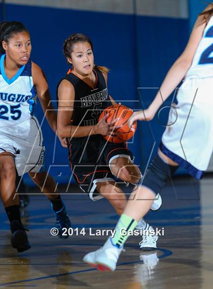 Thumbnail 2 in Beverly Hills @ Saugus photogallery.