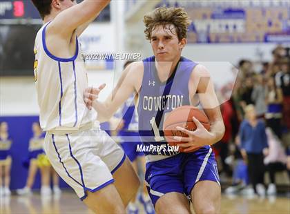 Thumbnail 2 in Covington Catholic @ Newport Central Catholic photogallery.