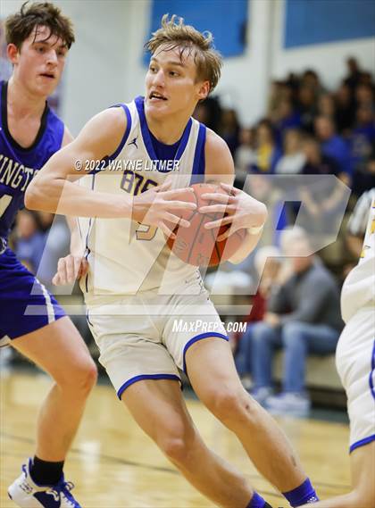 Thumbnail 3 in Covington Catholic @ Newport Central Catholic photogallery.
