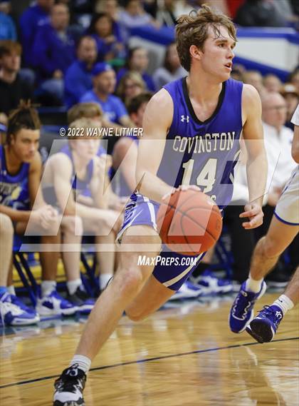 Thumbnail 2 in Covington Catholic @ Newport Central Catholic photogallery.