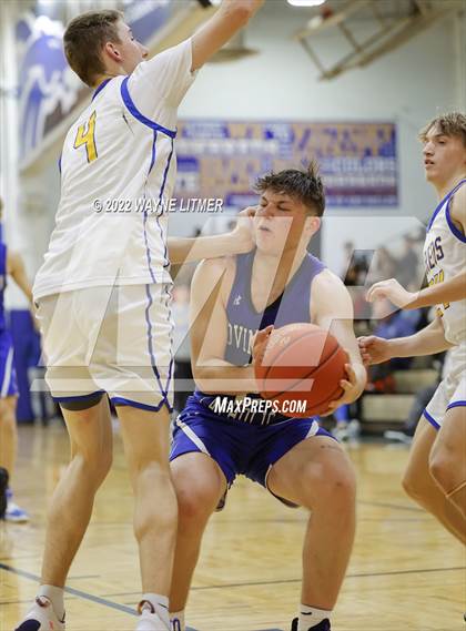 Thumbnail 3 in Covington Catholic @ Newport Central Catholic photogallery.