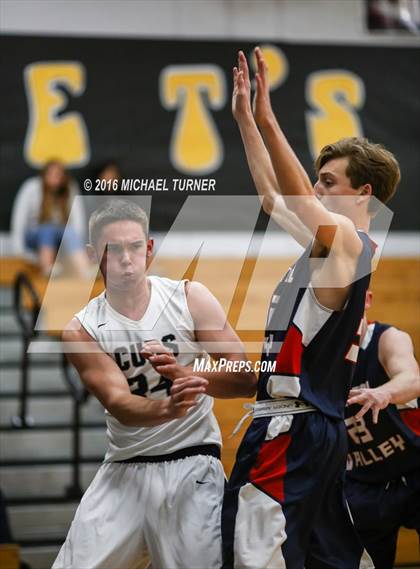 Thumbnail 2 in Central Valley vs. Newport photogallery.