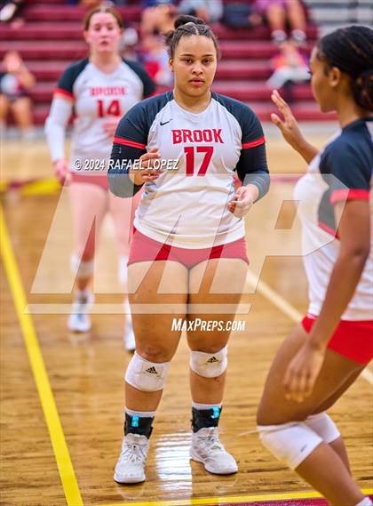 Thumbnail 3 in Clear Brook @ Deer Park photogallery.
