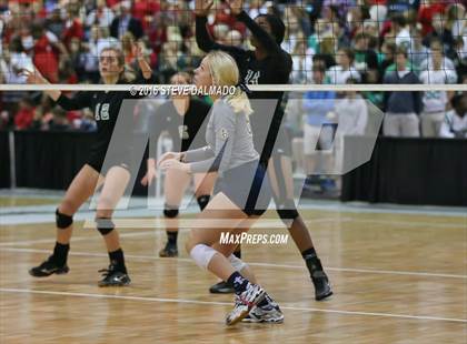 Thumbnail 3 in Newman vs Pope John Paul (LHSAA Division IV Semifinal Playoff) photogallery.