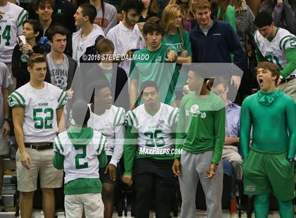 Thumbnail 1 in Newman vs Pope John Paul (LHSAA Division IV Semifinal Playoff) photogallery.