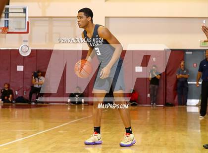 Thumbnail 2 in Rancho Christian vs. Sierra Canyon (Battle of the Valleys) photogallery.