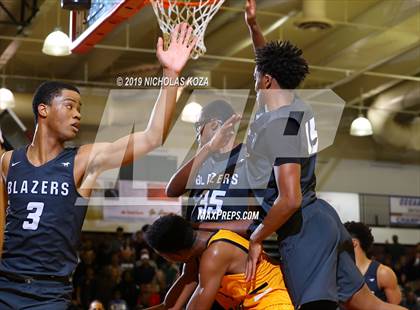 Thumbnail 3 in Rancho Christian vs. Sierra Canyon (Battle of the Valleys) photogallery.