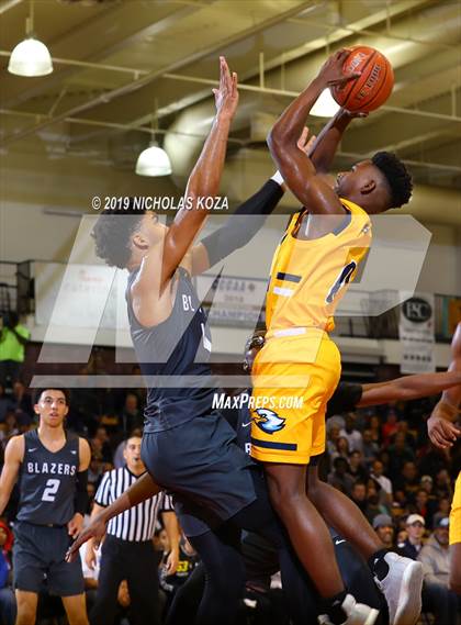 Thumbnail 3 in Rancho Christian vs. Sierra Canyon (Battle of the Valleys) photogallery.