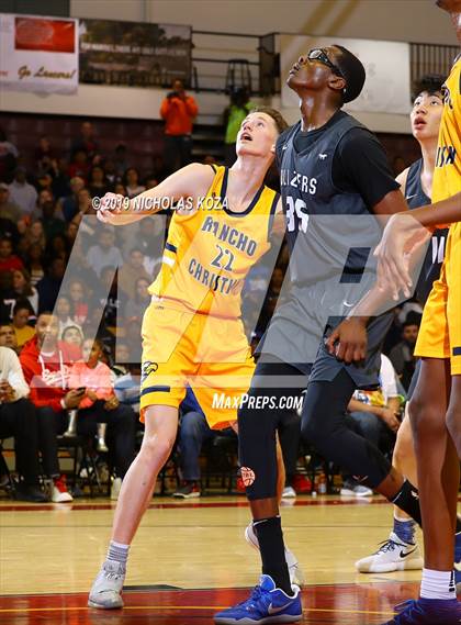 Thumbnail 2 in Rancho Christian vs. Sierra Canyon (Battle of the Valleys) photogallery.