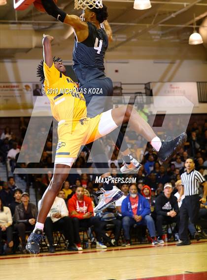 Thumbnail 3 in Rancho Christian vs. Sierra Canyon (Battle of the Valleys) photogallery.