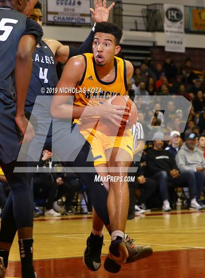 Thumbnail 3 in Rancho Christian vs. Sierra Canyon (Battle of the Valleys) photogallery.