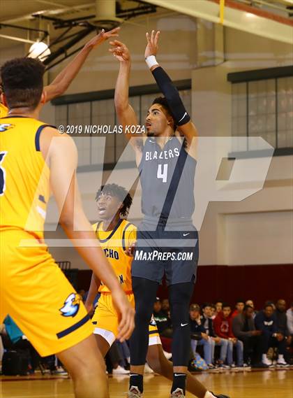 Thumbnail 2 in Rancho Christian vs. Sierra Canyon (Battle of the Valleys) photogallery.