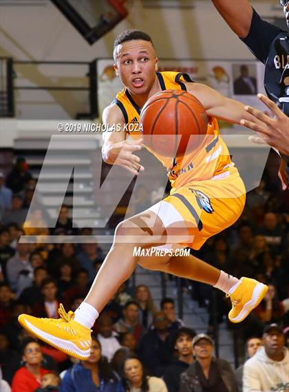 Thumbnail 2 in Rancho Christian vs. Sierra Canyon (Battle of the Valleys) photogallery.