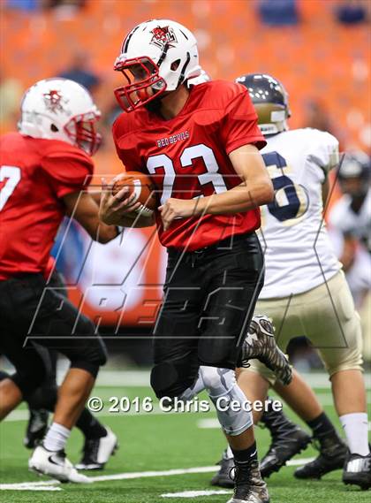 Thumbnail 1 in Vernon-Verona-Sherrill @ Notre Dame (Kickoff Classic) photogallery.