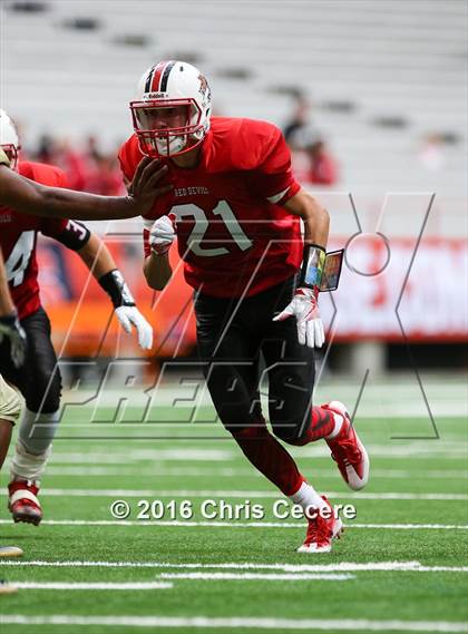 Thumbnail 3 in Vernon-Verona-Sherrill @ Notre Dame (Kickoff Classic) photogallery.