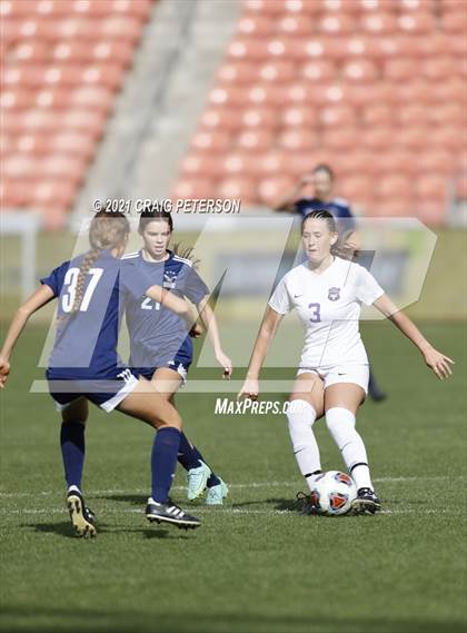Thumbnail 2 in Skyline vs. Lehi (UHSAA 5A Final) photogallery.