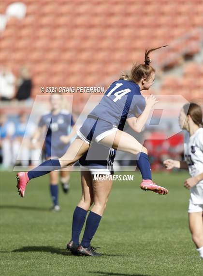Thumbnail 2 in Skyline vs. Lehi (UHSAA 5A Final) photogallery.