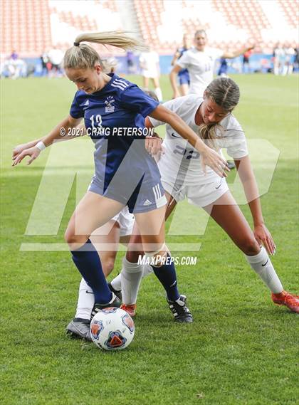 Thumbnail 3 in Skyline vs. Lehi (UHSAA 5A Final) photogallery.