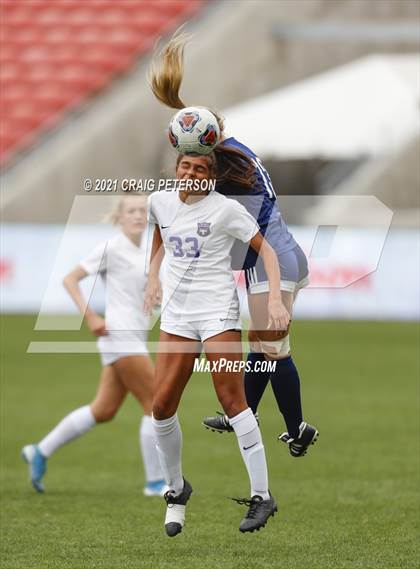 Thumbnail 3 in Skyline vs. Lehi (UHSAA 5A Final) photogallery.