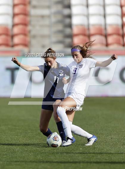 Thumbnail 3 in Skyline vs. Lehi (UHSAA 5A Final) photogallery.