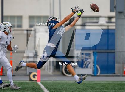 Thumbnail 1 in Fountain Valley @ Newport Harbor photogallery.