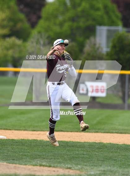 Thumbnail 2 in Marist vs. Lockport photogallery.