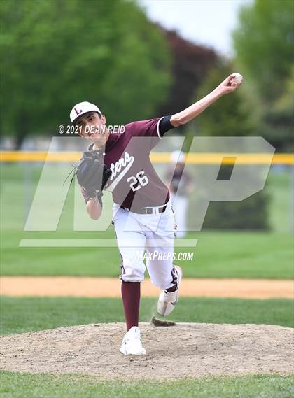 Thumbnail 2 in Marist vs. Lockport photogallery.