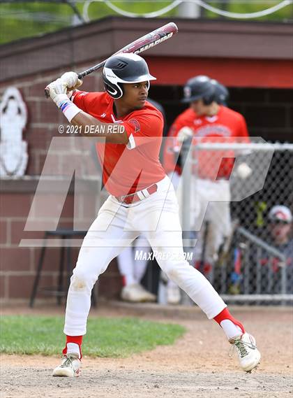 Thumbnail 3 in Marist vs. Lockport photogallery.