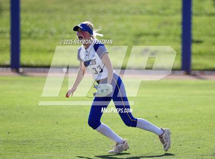 Thumbnail 2 in Dos Palos vs. Orcutt Academy (CIFCS - Division V Championship) photogallery.